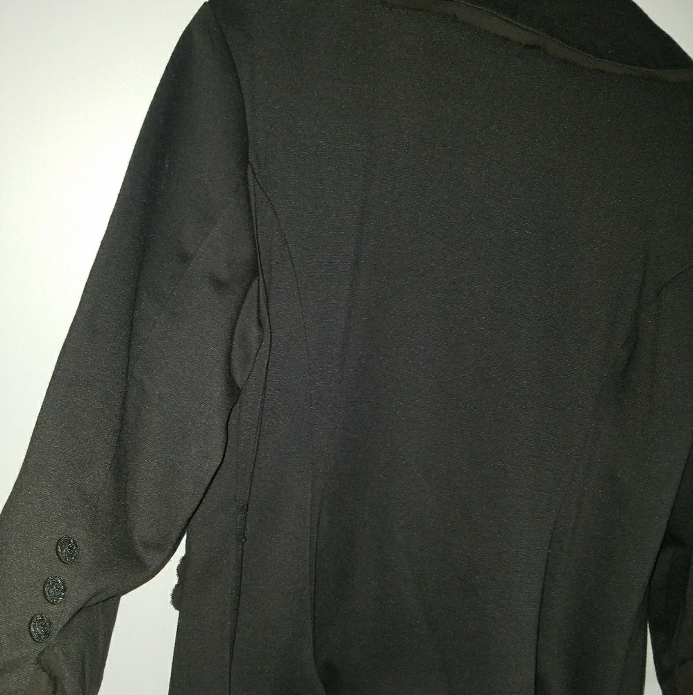 blazer - Picture 4 of 4